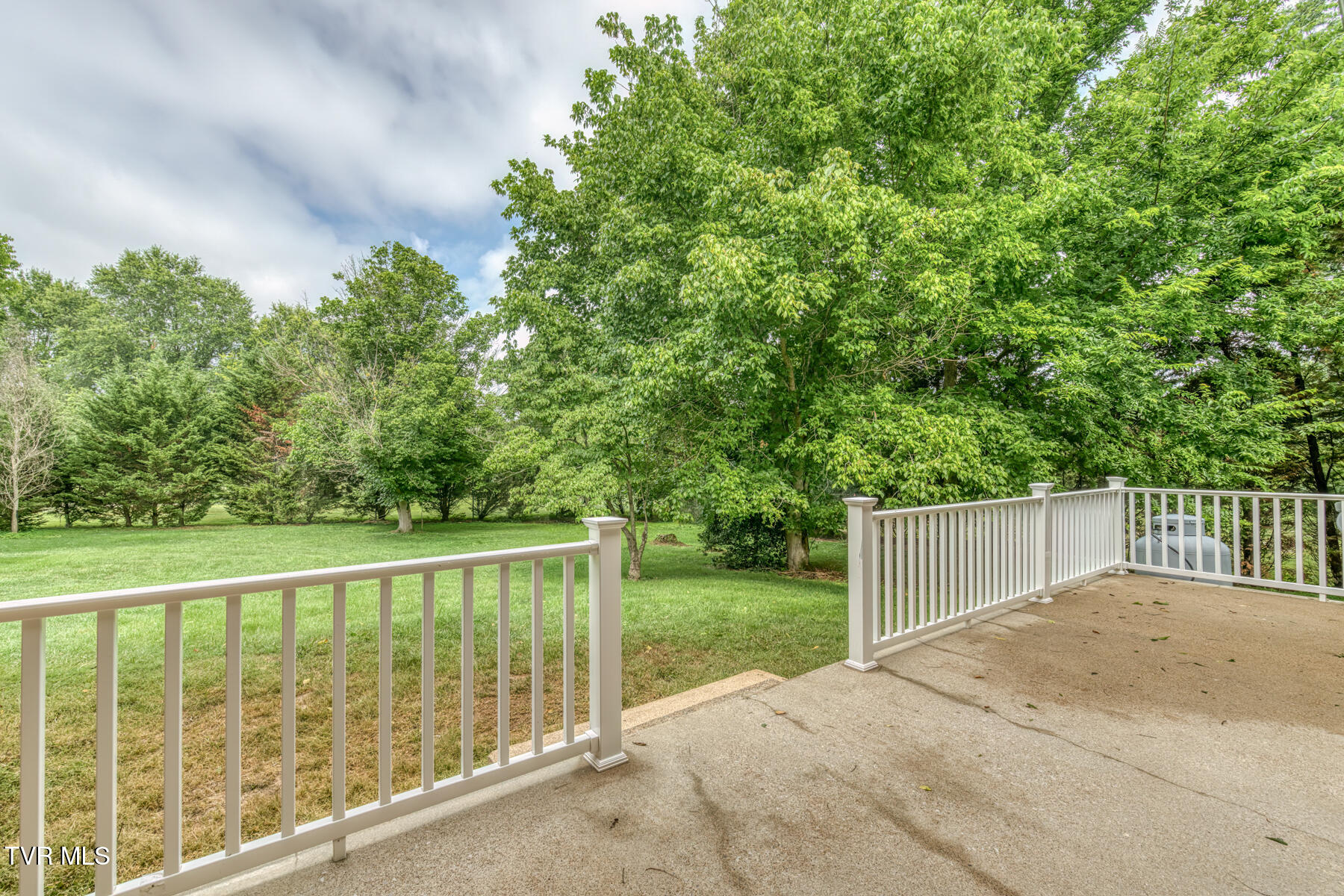2233 Pendragon Road
