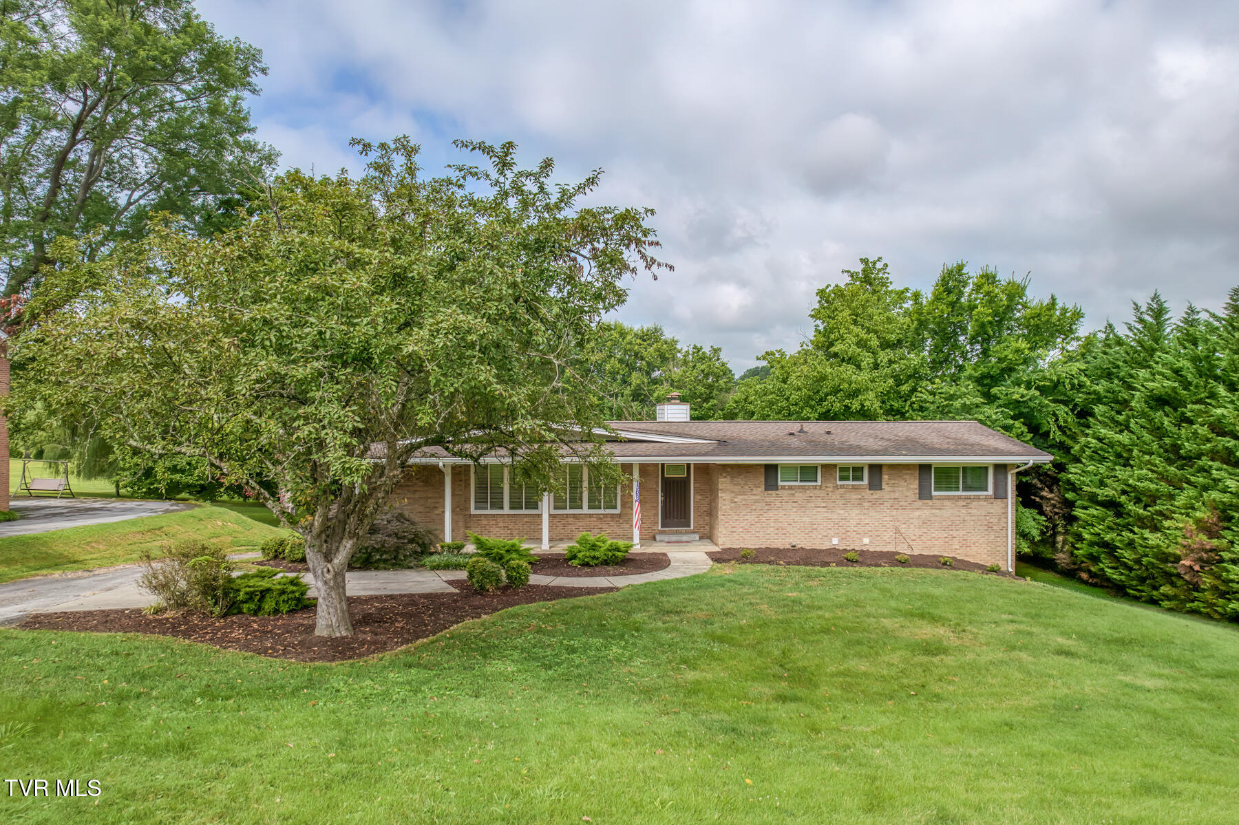 2233 Pendragon Road