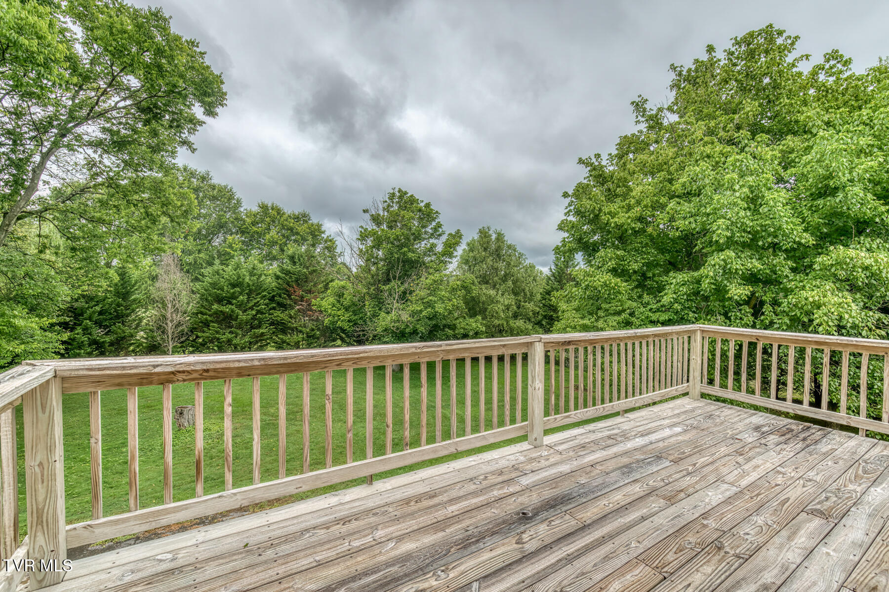 2233 Pendragon Road