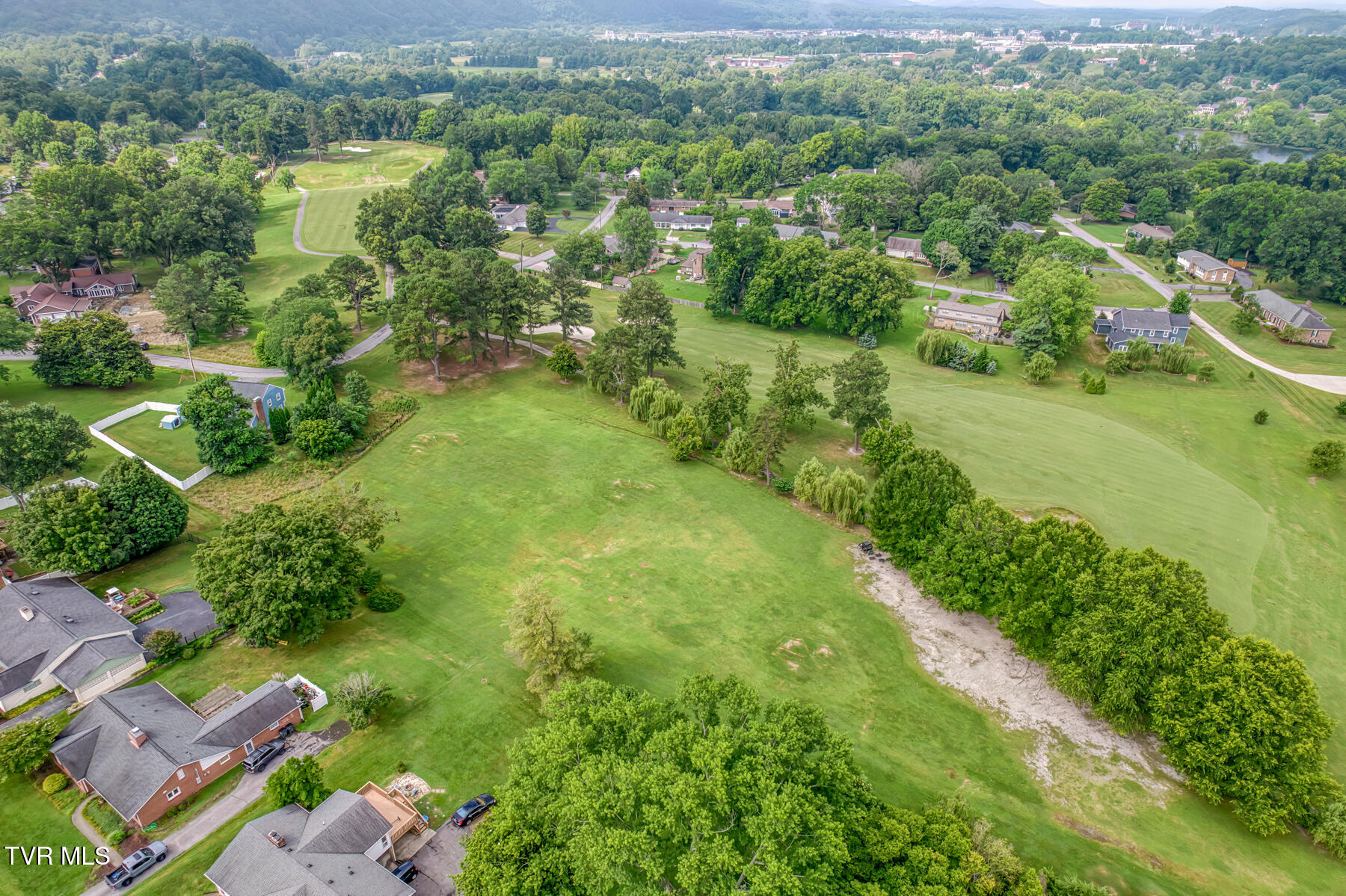 2233 Pendragon Road