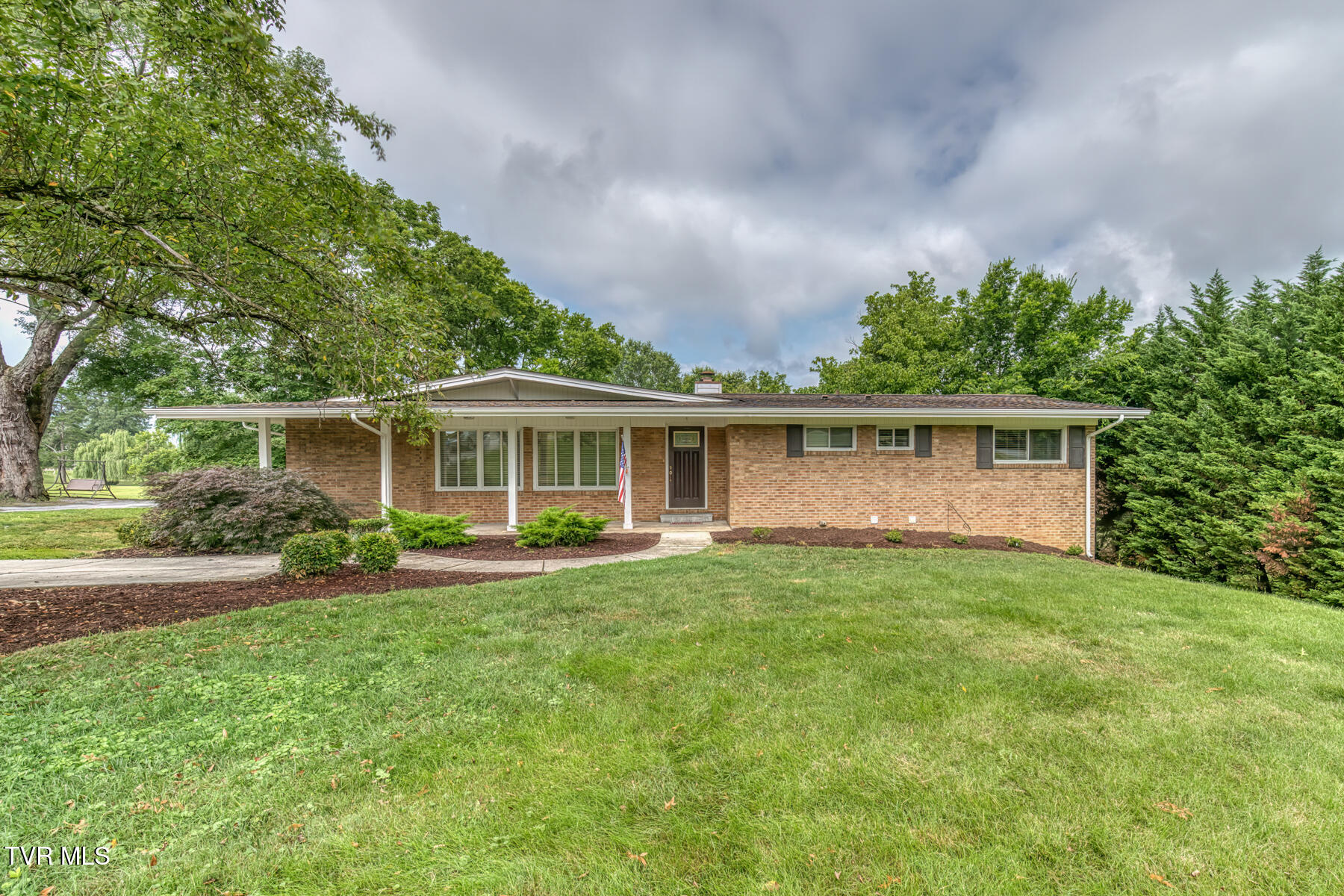 2233 Pendragon Road