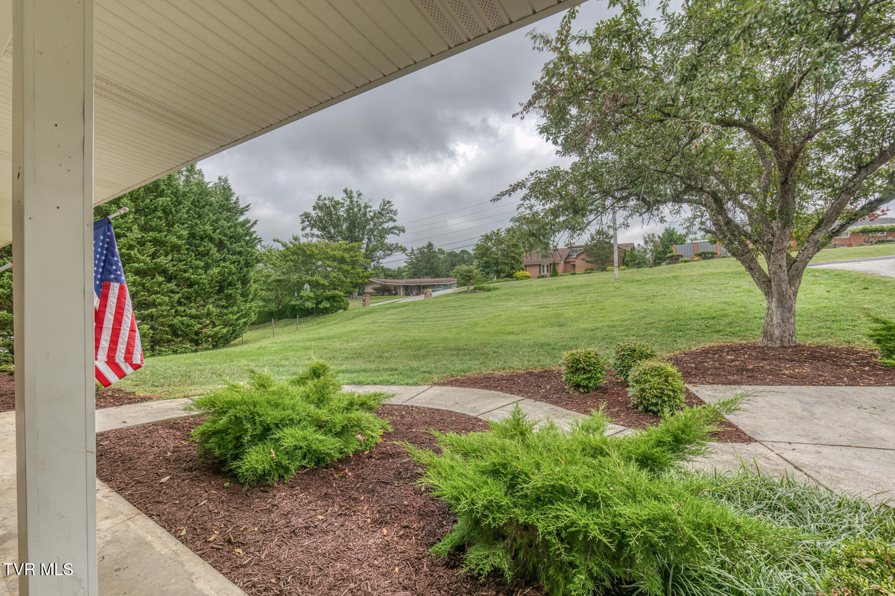 2233 Pendragon Road