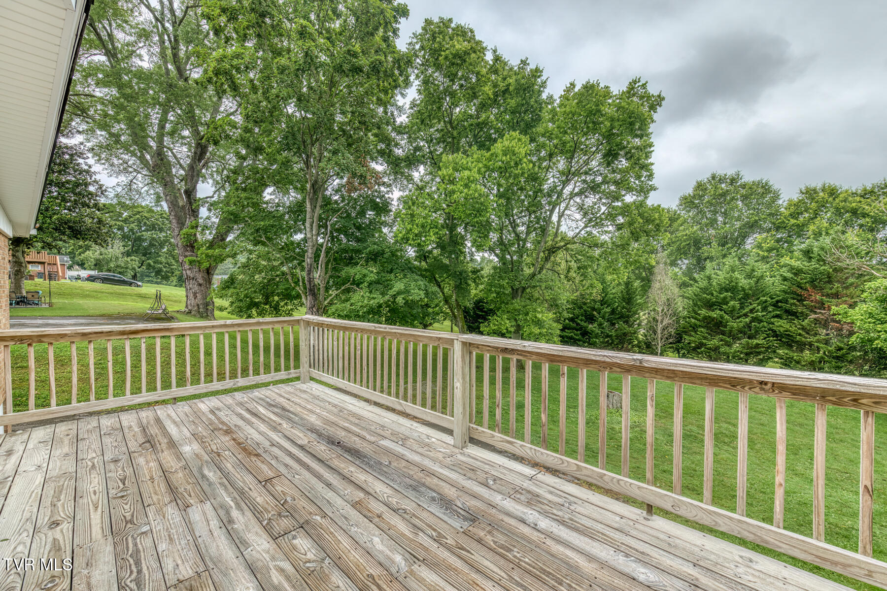 2233 Pendragon Road