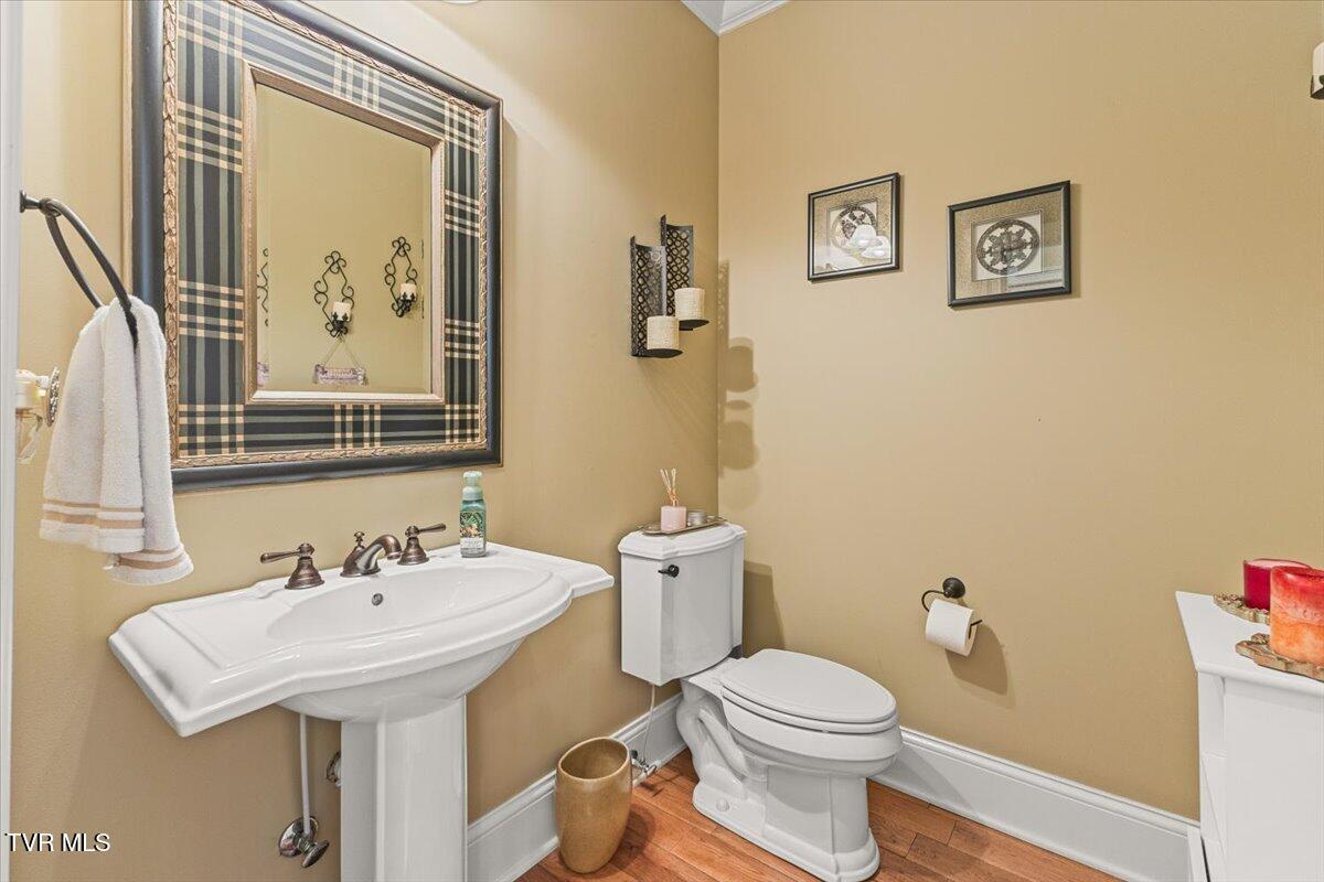 2388 Crescent Lake Place