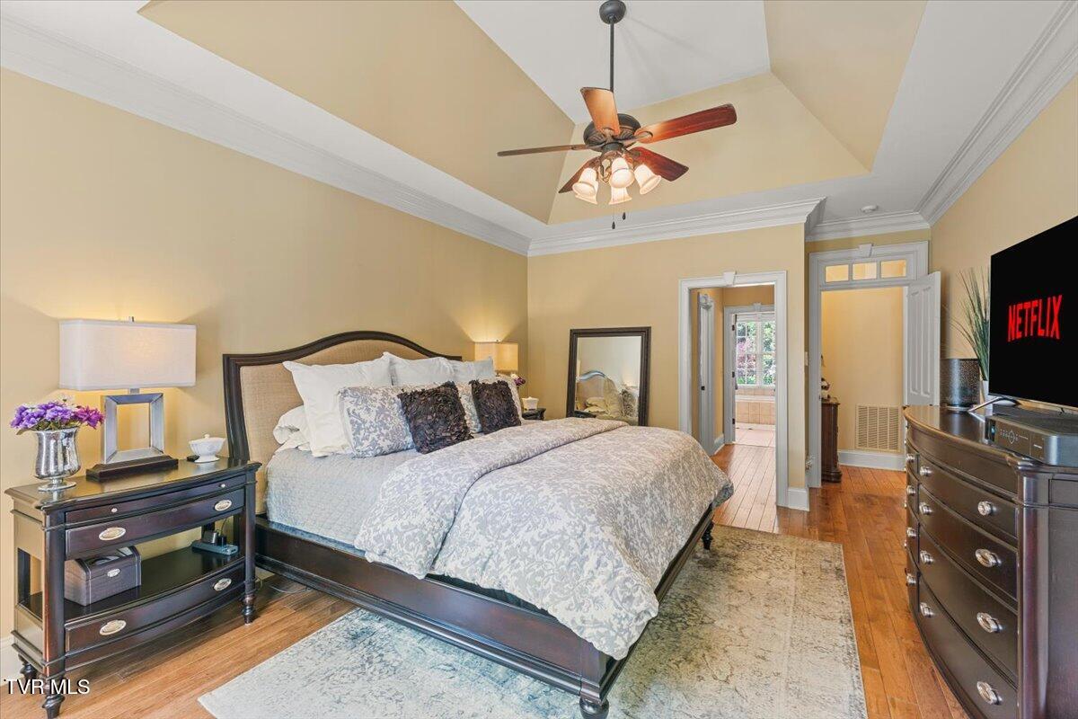 2388 Crescent Lake Place