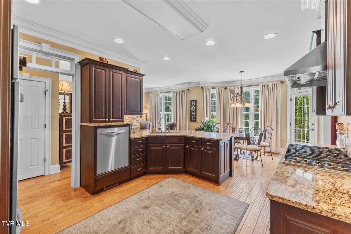 2388 Crescent Lake Place