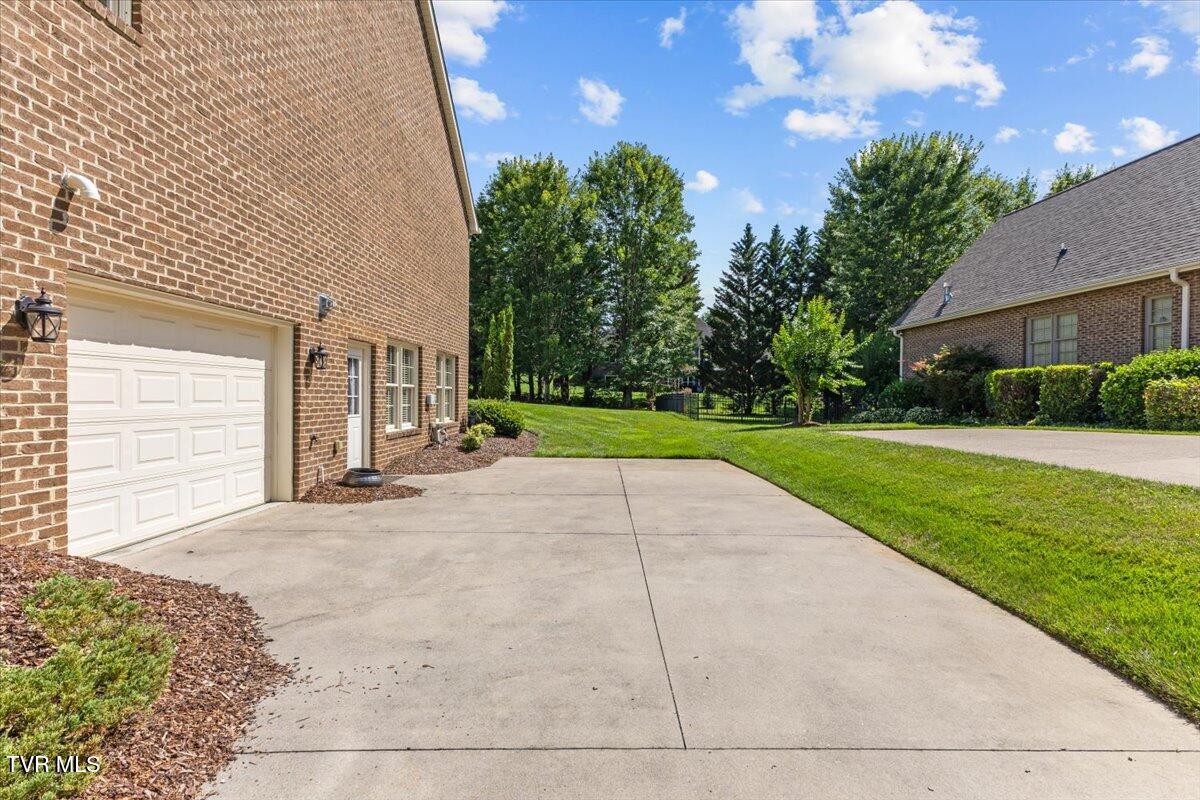 2388 Crescent Lake Place