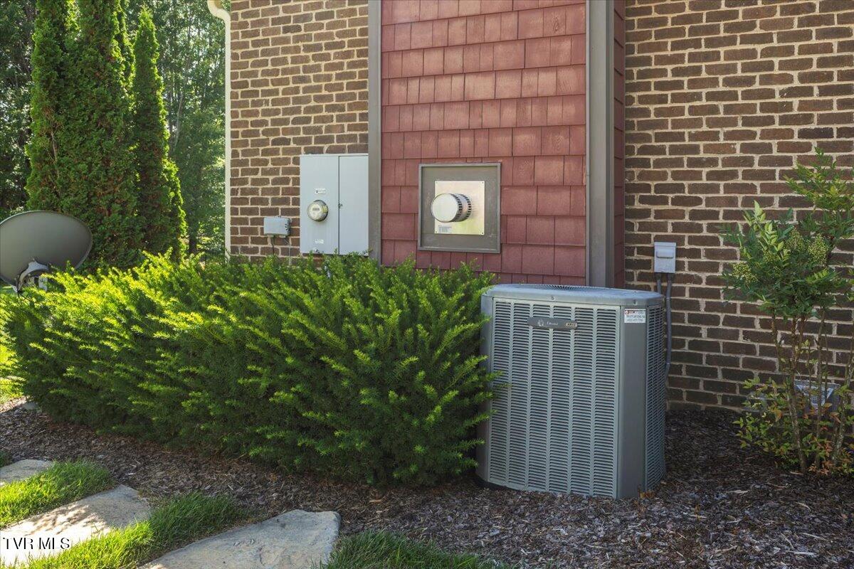 2388 Crescent Lake Place