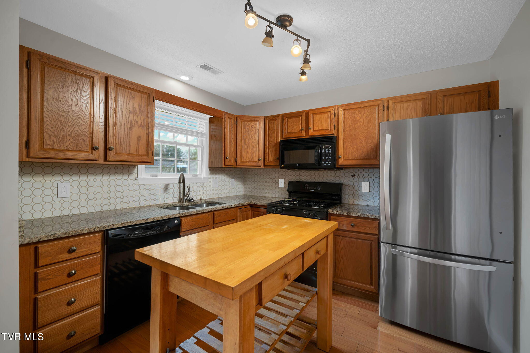1725 West Lakeview Drive 70