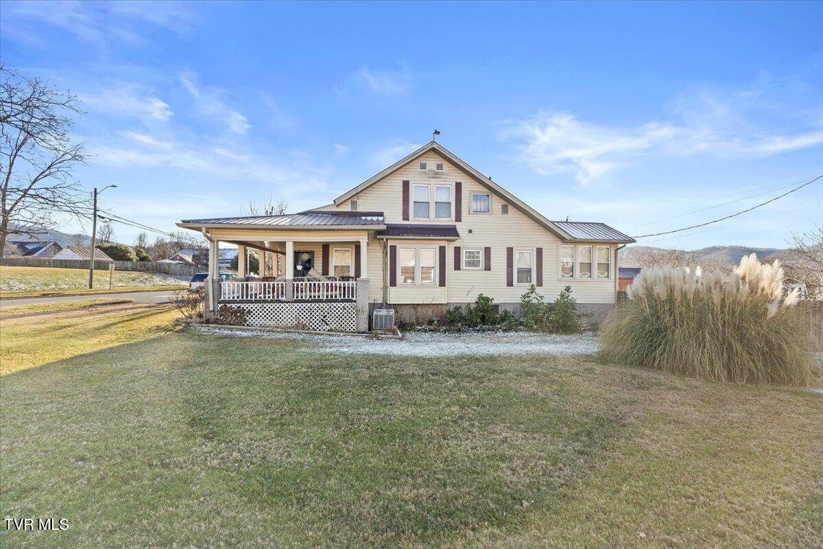 123 North Willow Avenue