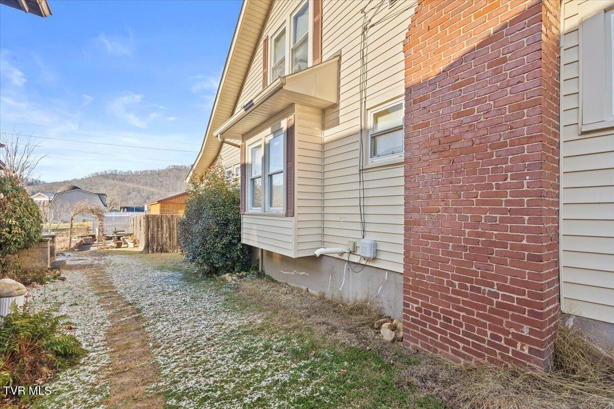 123 North Willow Avenue