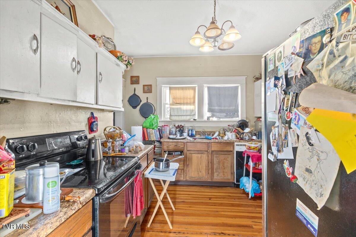 123 North Willow Avenue