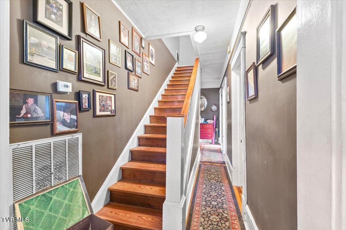 123 North Willow Avenue