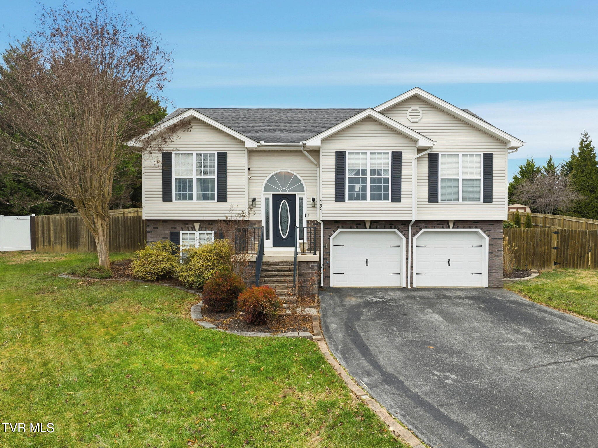 191 Royal Oaks Drive
