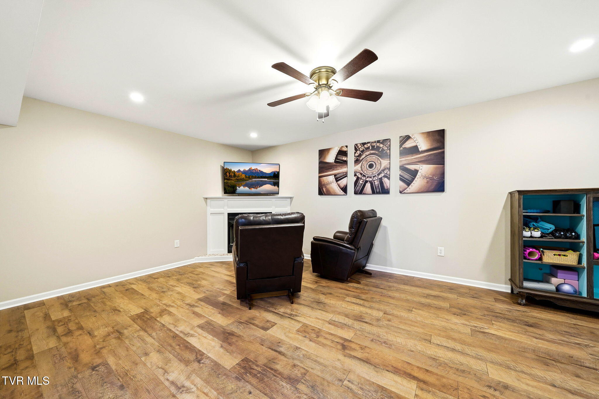 191 Royal Oaks Drive