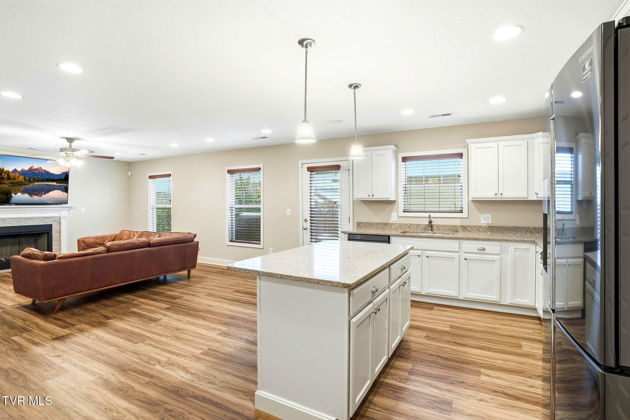 1265 Lemongrass Drive