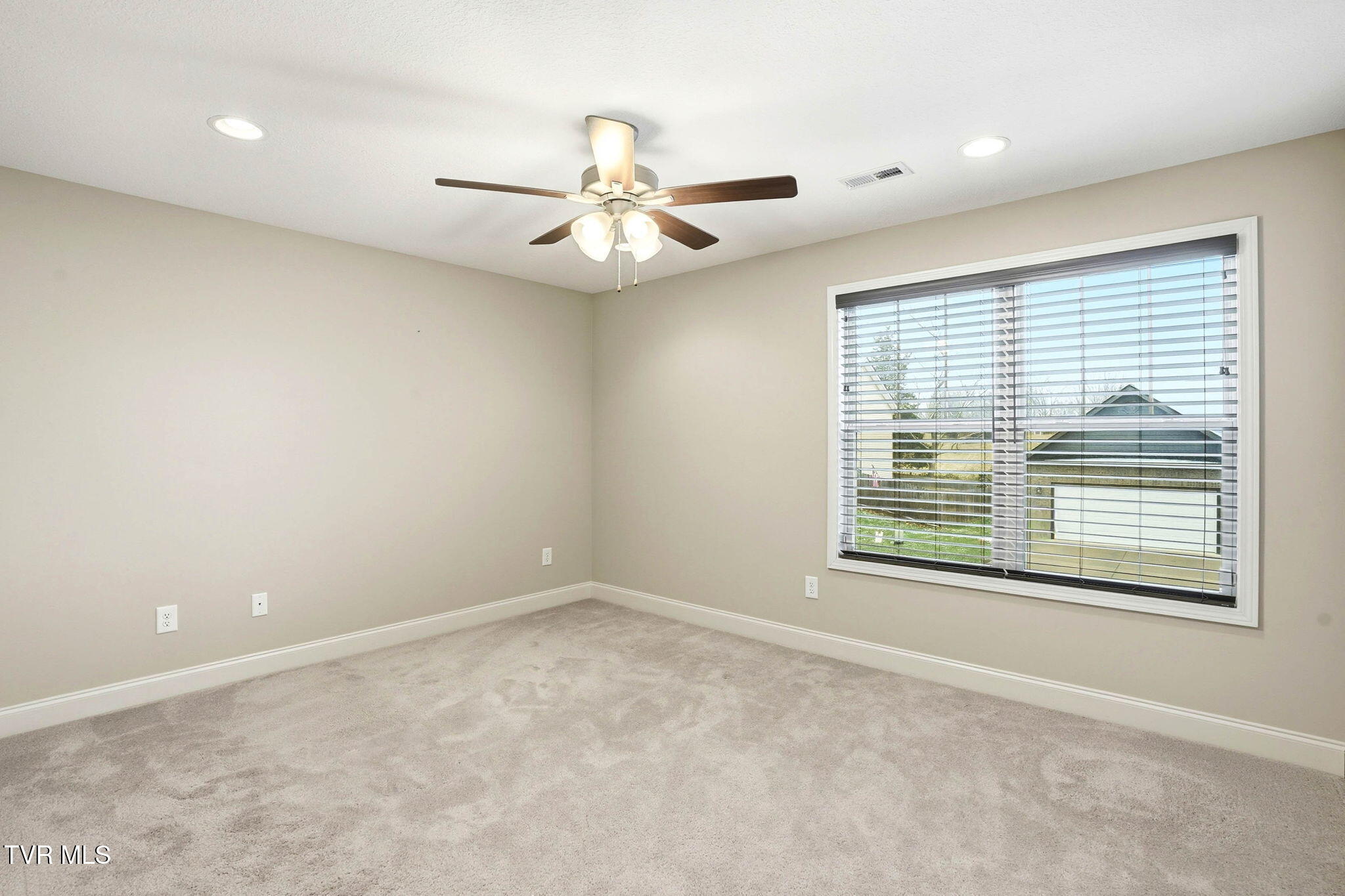 1265 Lemongrass Drive