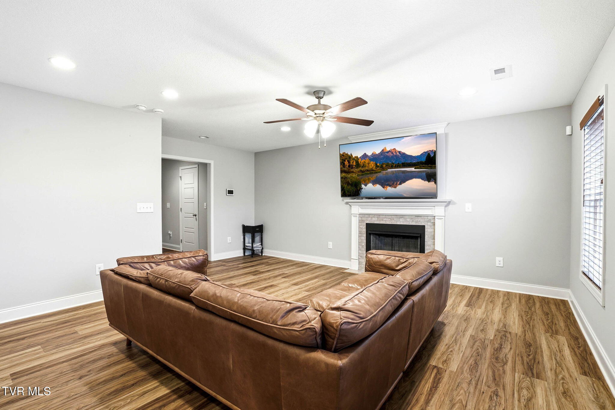 1265 Lemongrass Drive