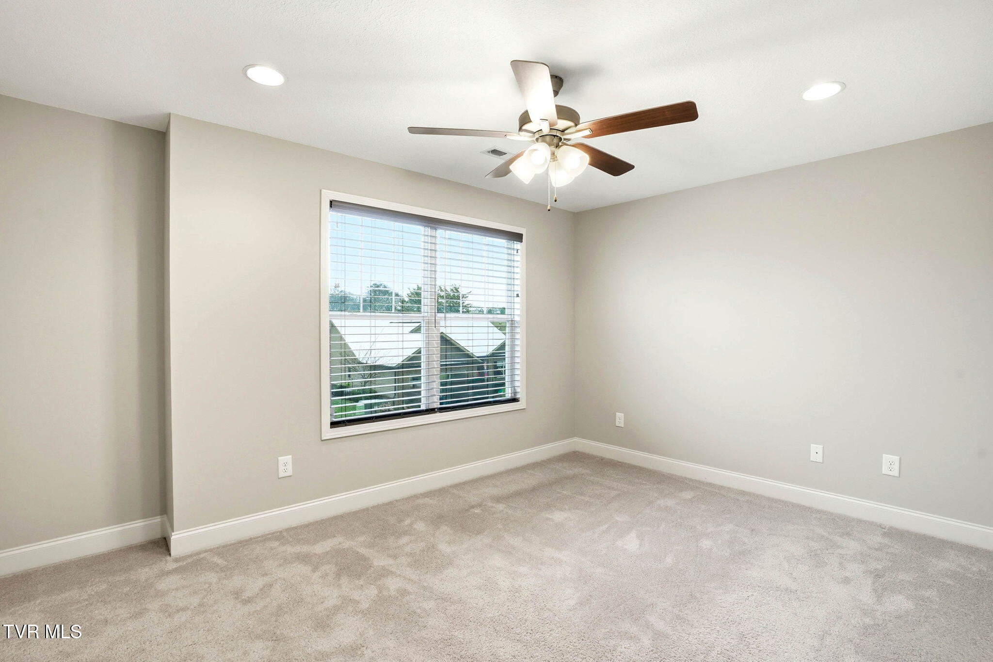 1265 Lemongrass Drive