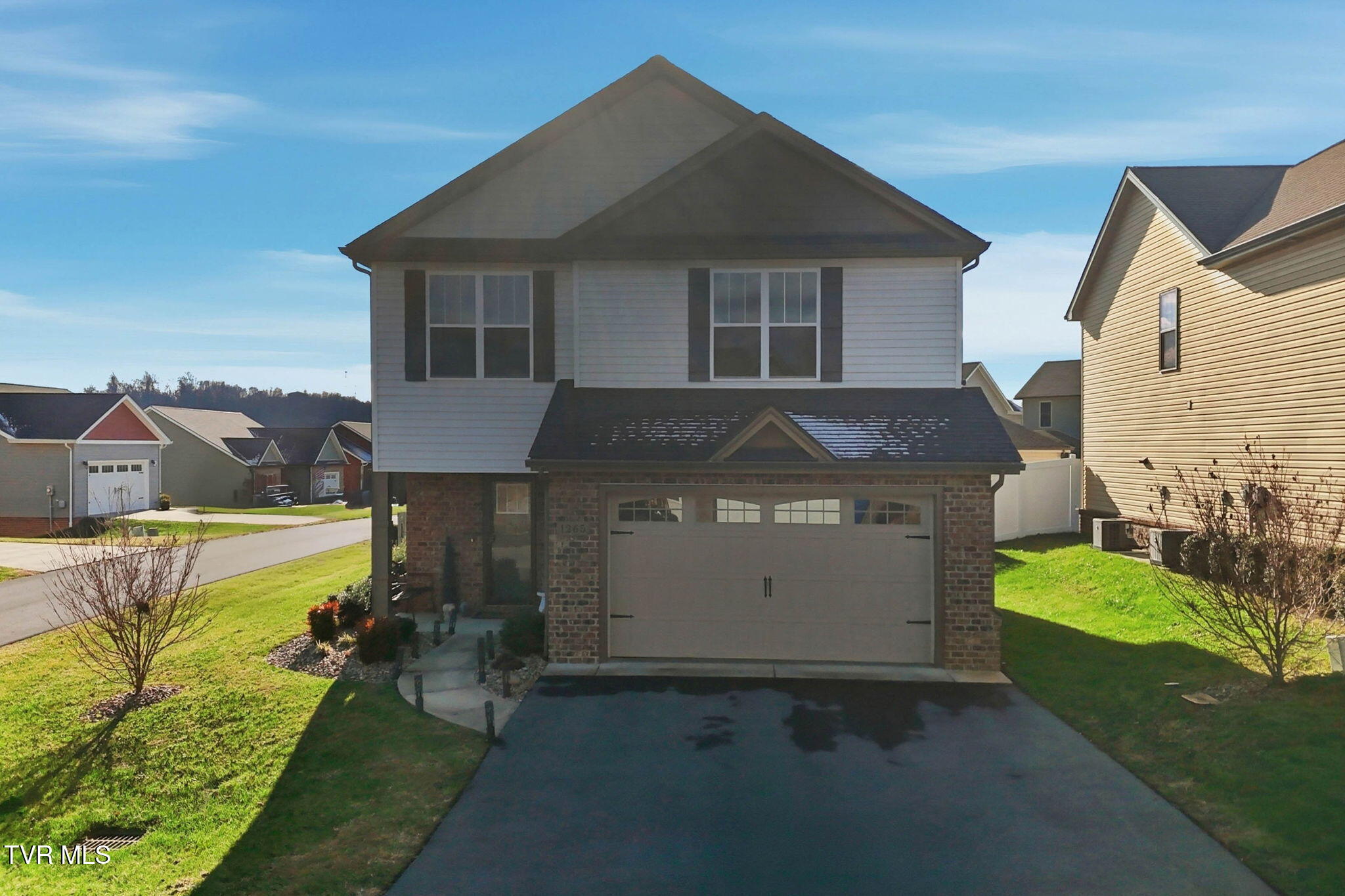 1265 Lemongrass Drive