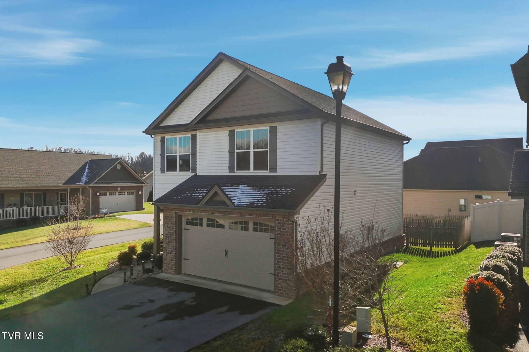 1265 Lemongrass Drive