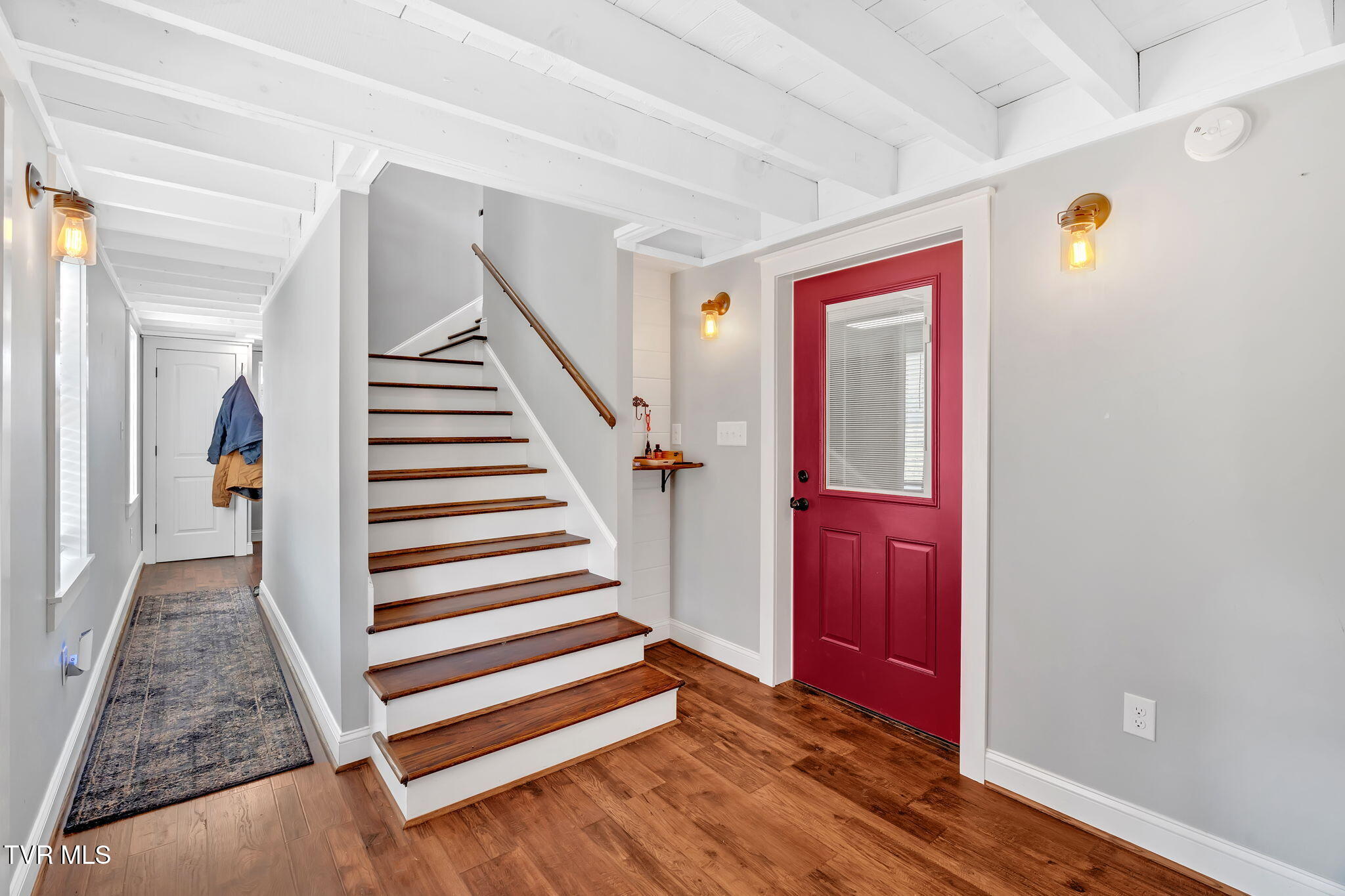 118 West Ellis Lane