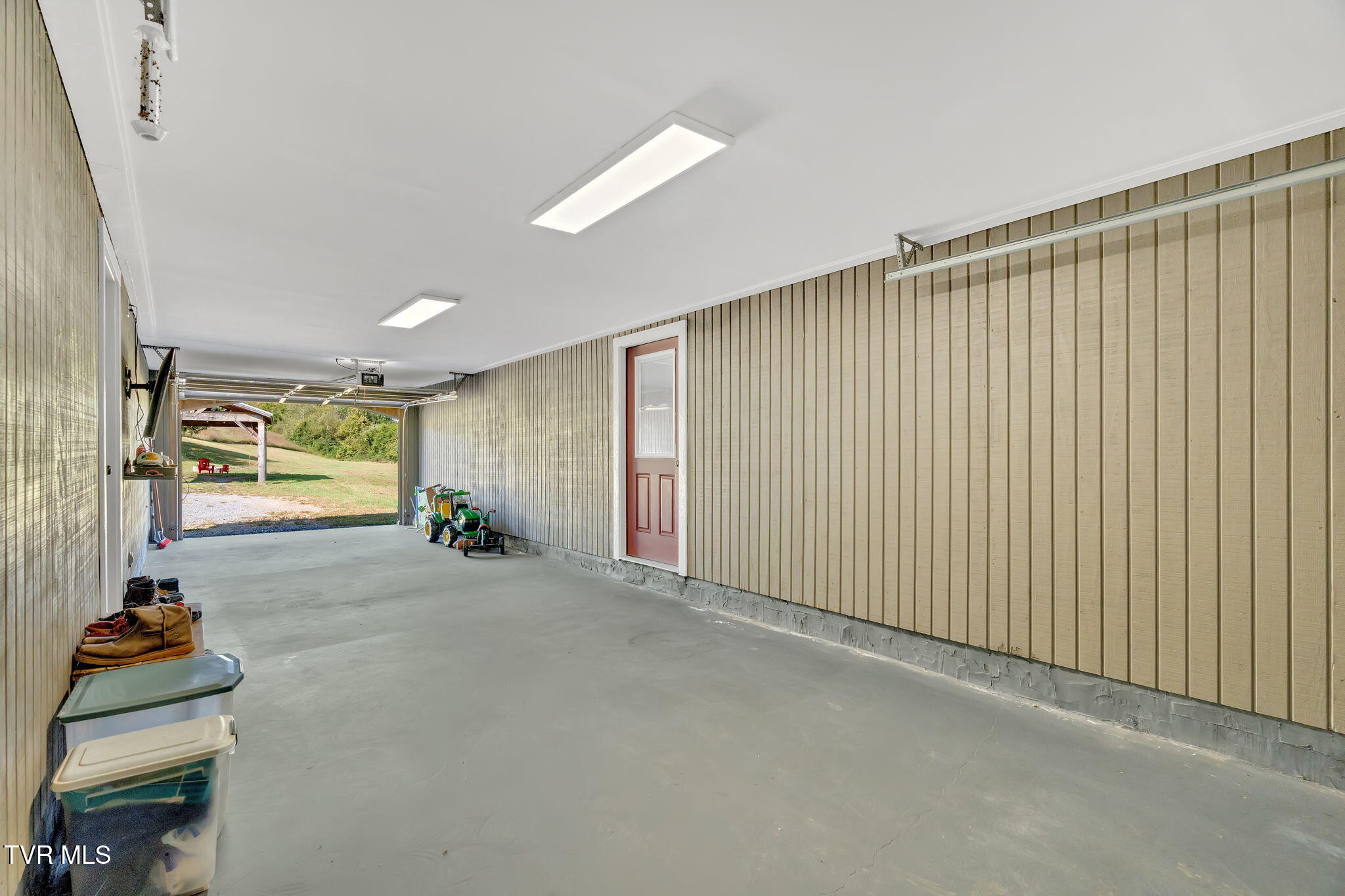 118 West Ellis Lane