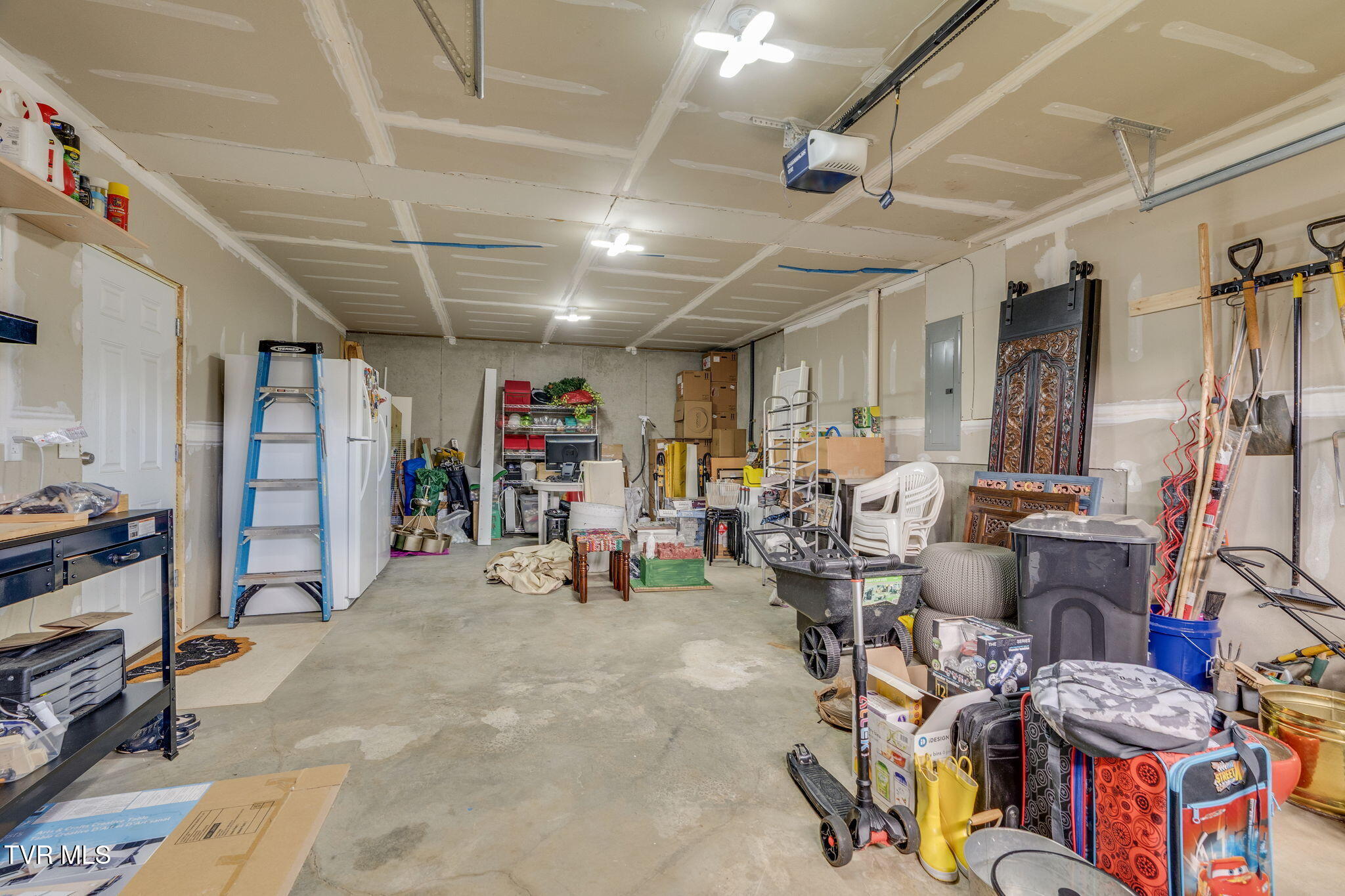 121 Springwinds Loop