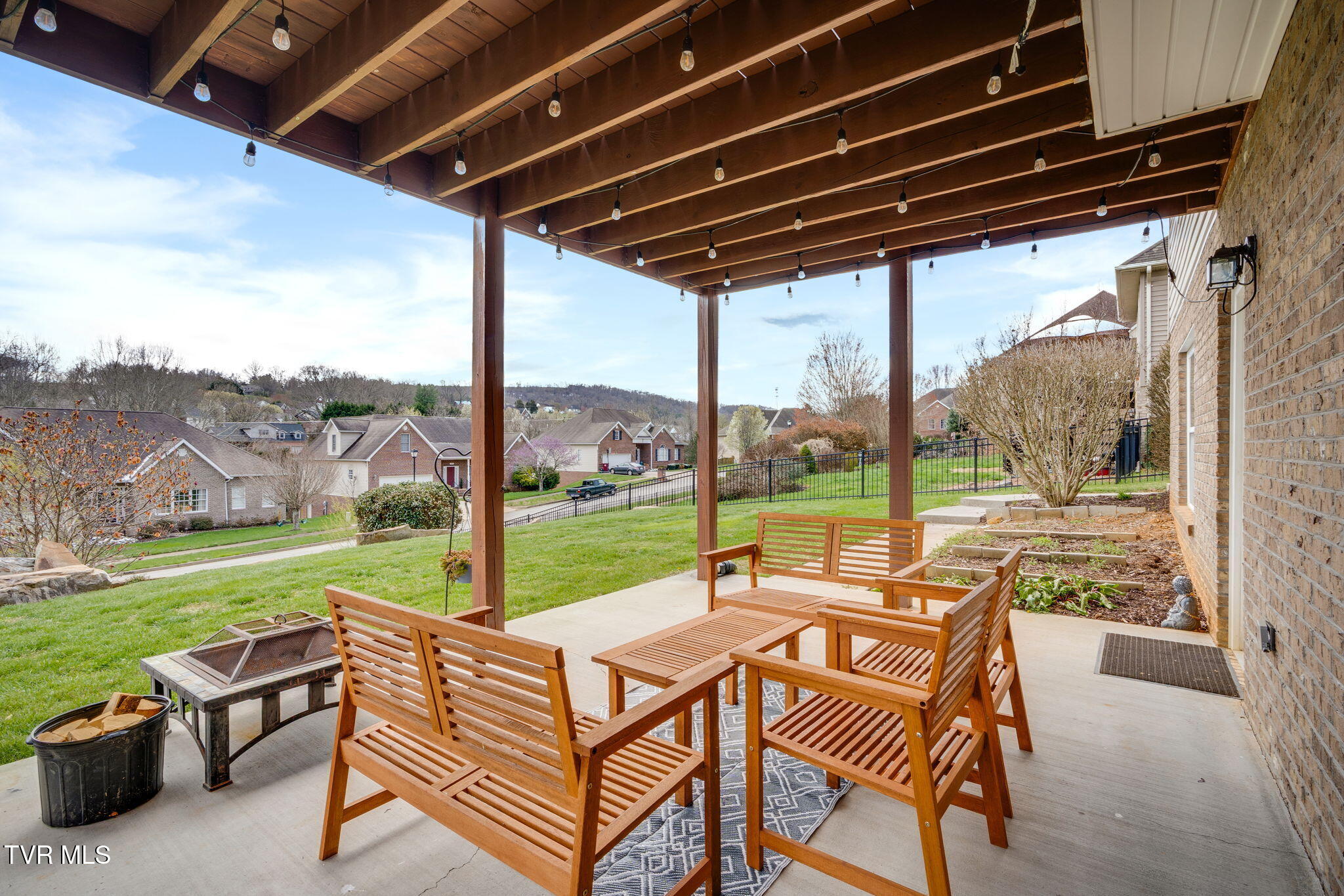 121 Springwinds Loop