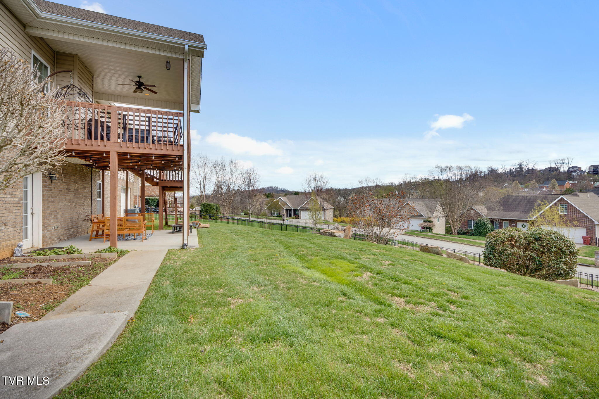 121 Springwinds Loop