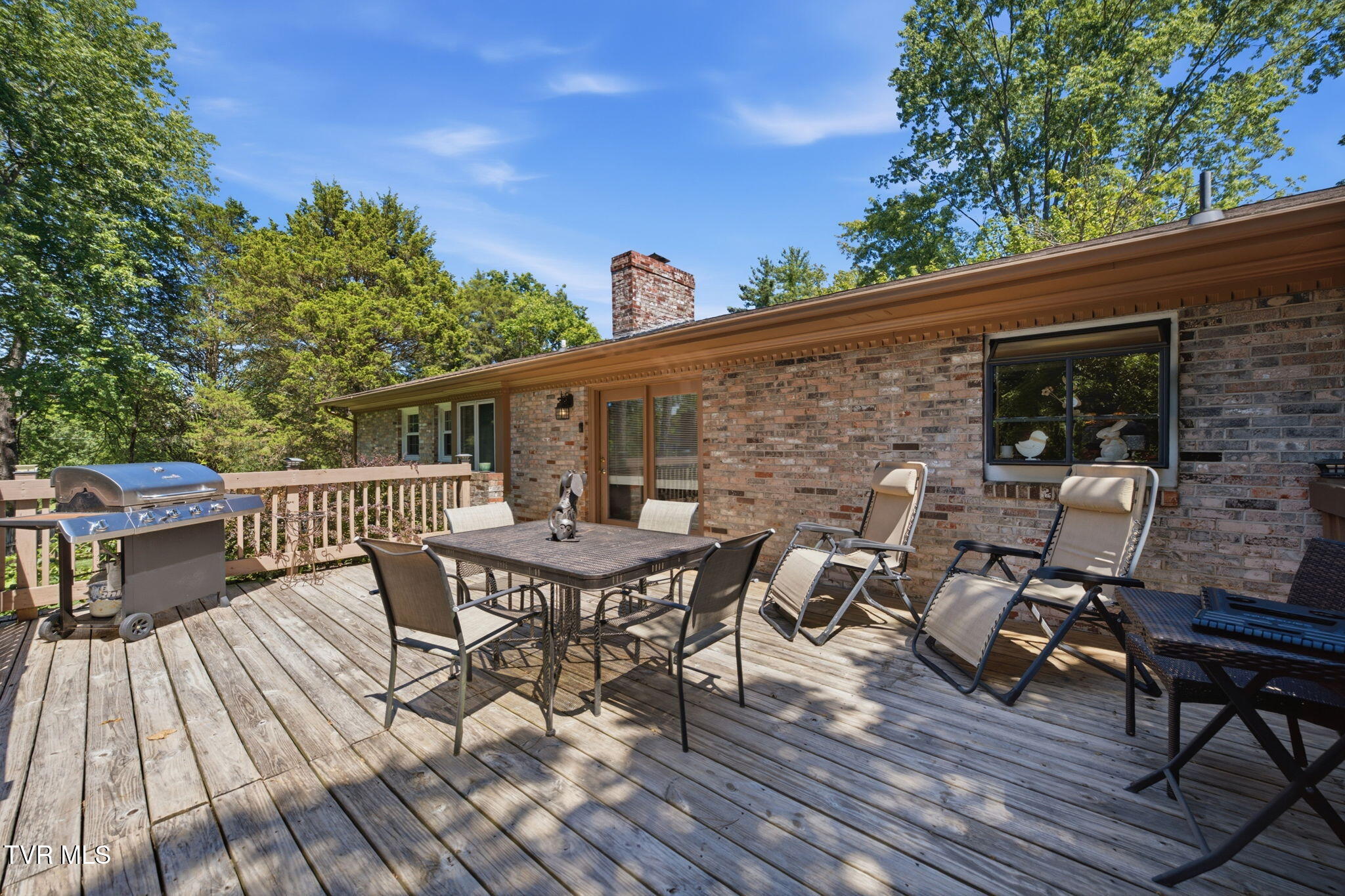 700 Rambling Road