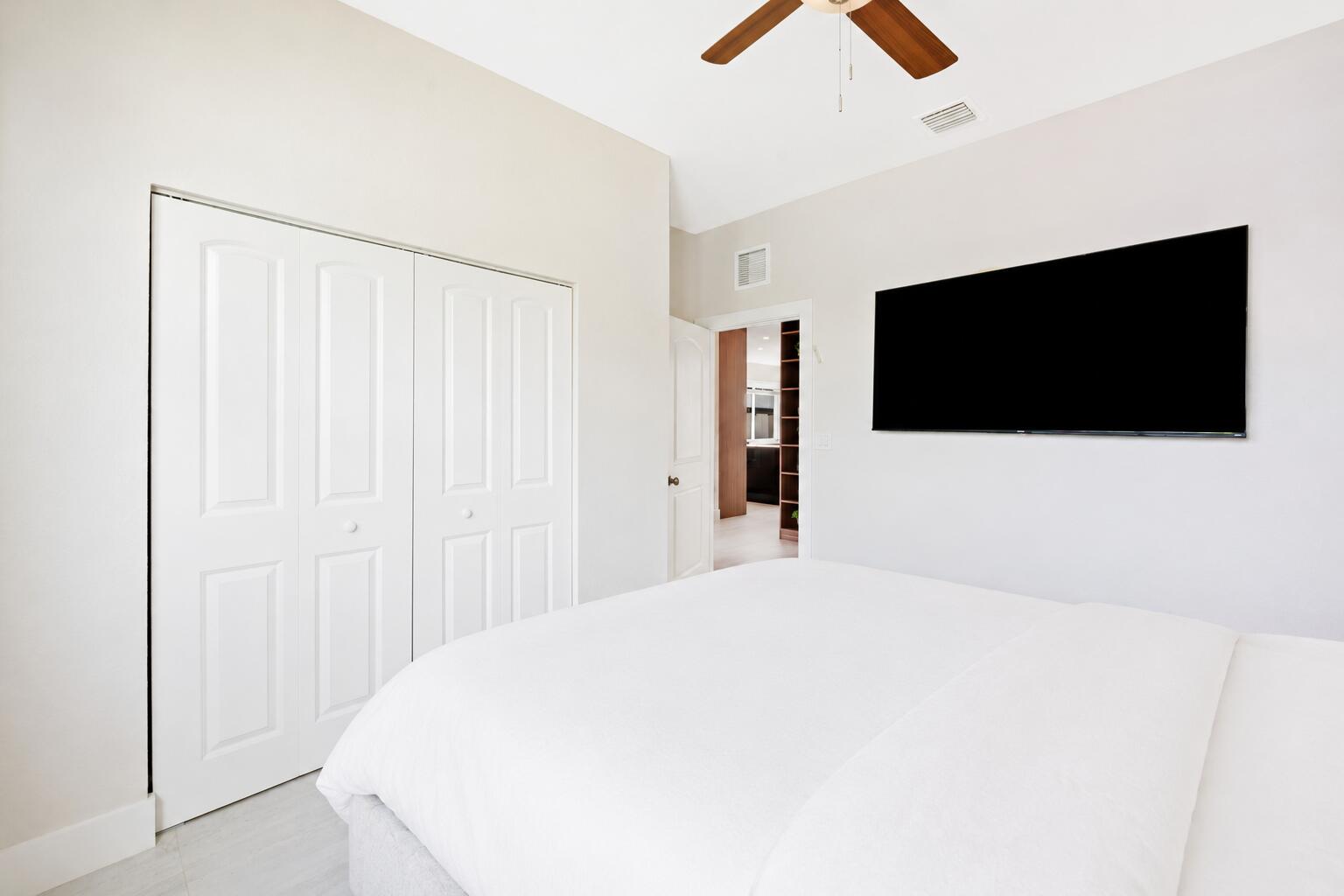 160 NE 35th Street