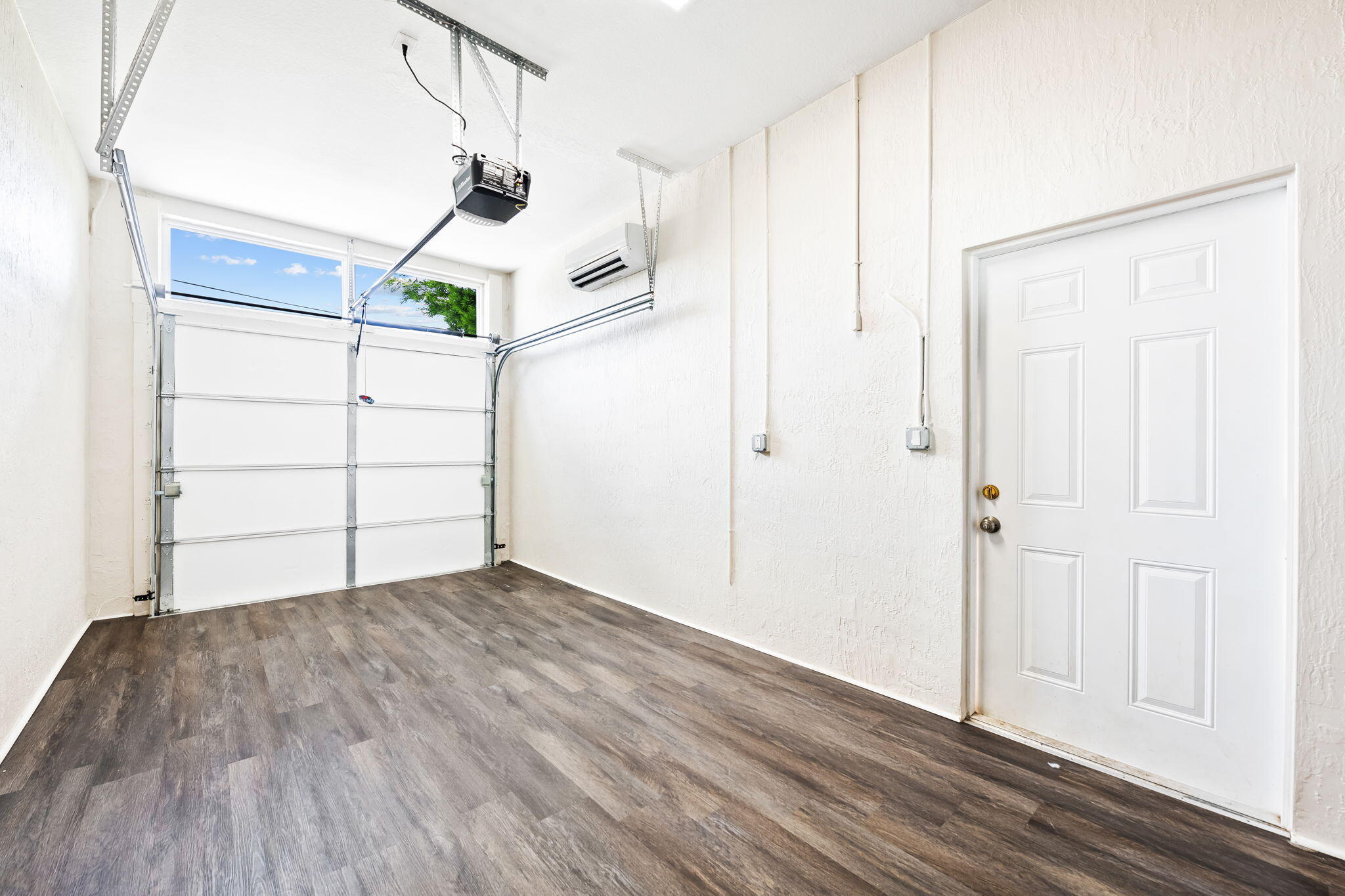 160 NE 35th Street