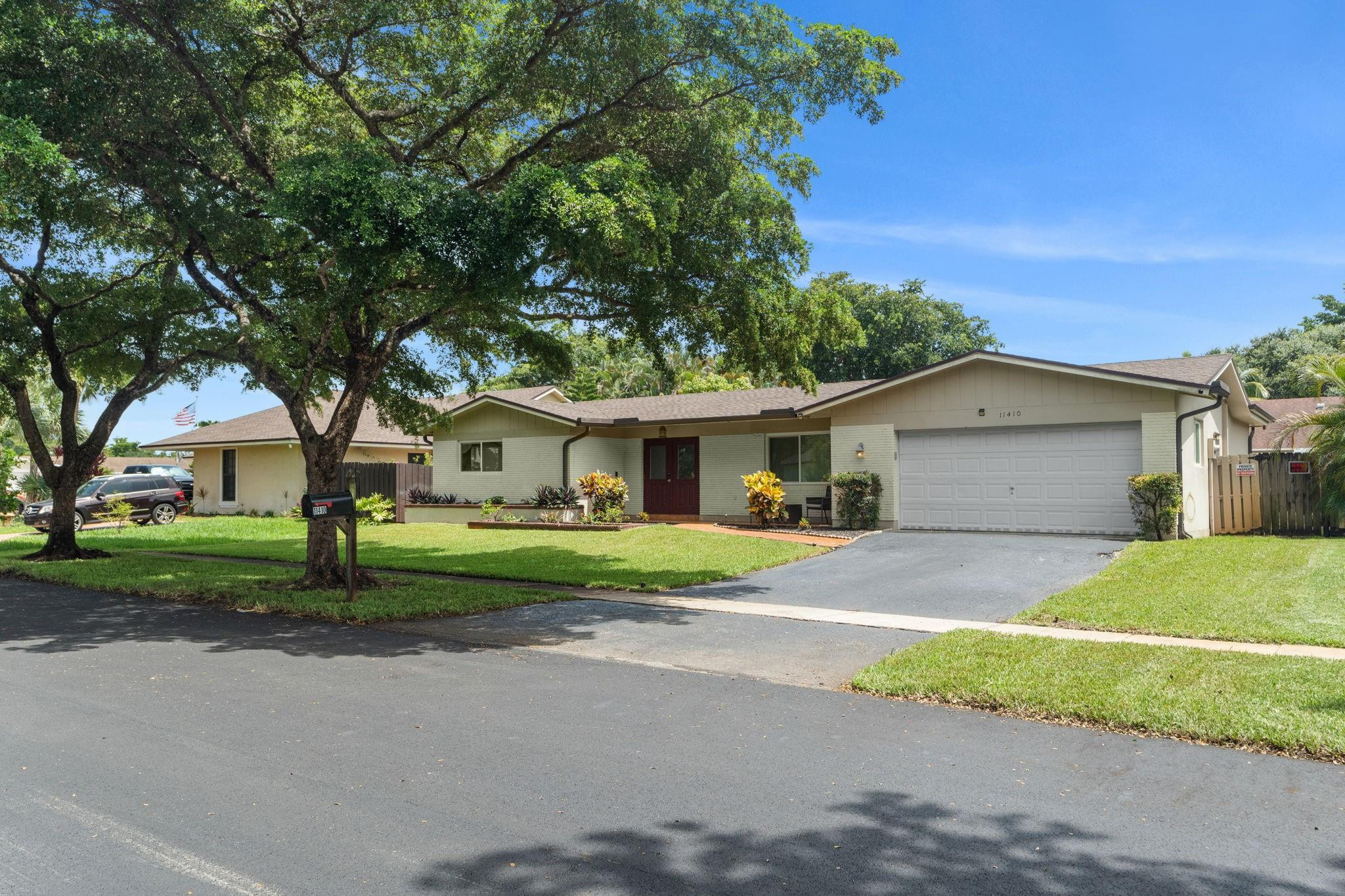 11410 NW 15th St