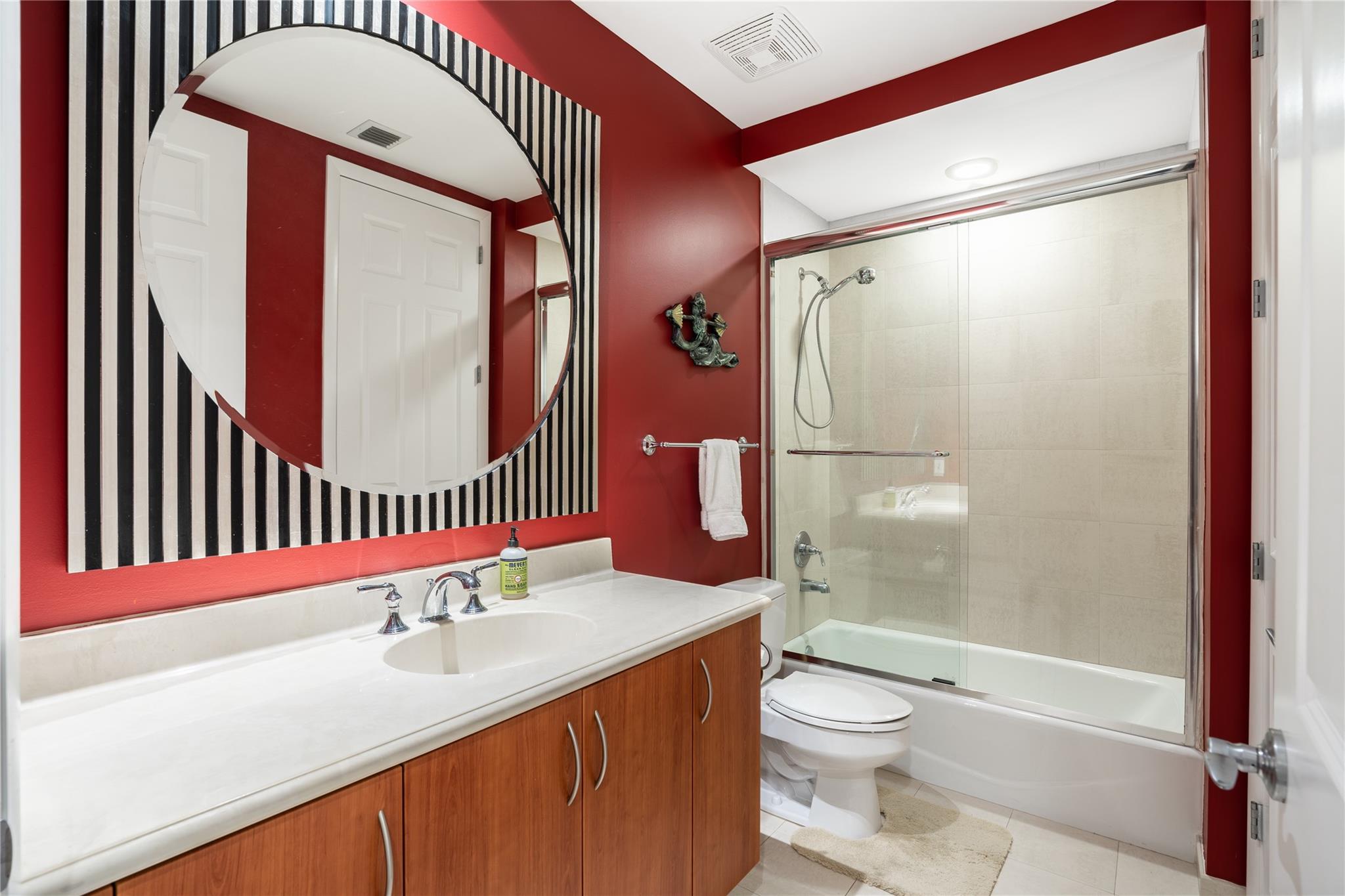 2625 NE 14th Ave 401