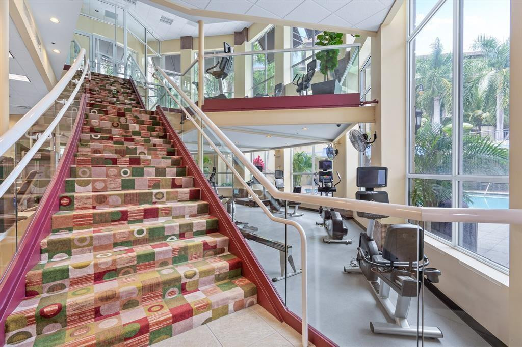 2625 NE 14th Ave 401