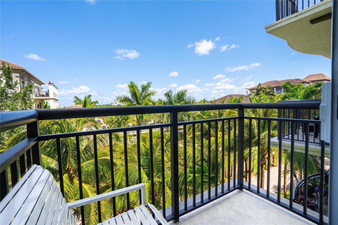 2625 NE 14th Ave 401