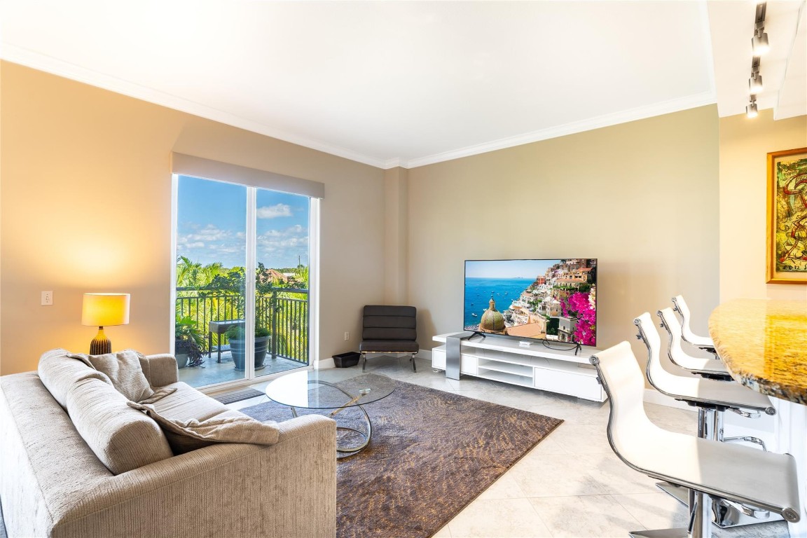 2625 NE 14th Ave 401