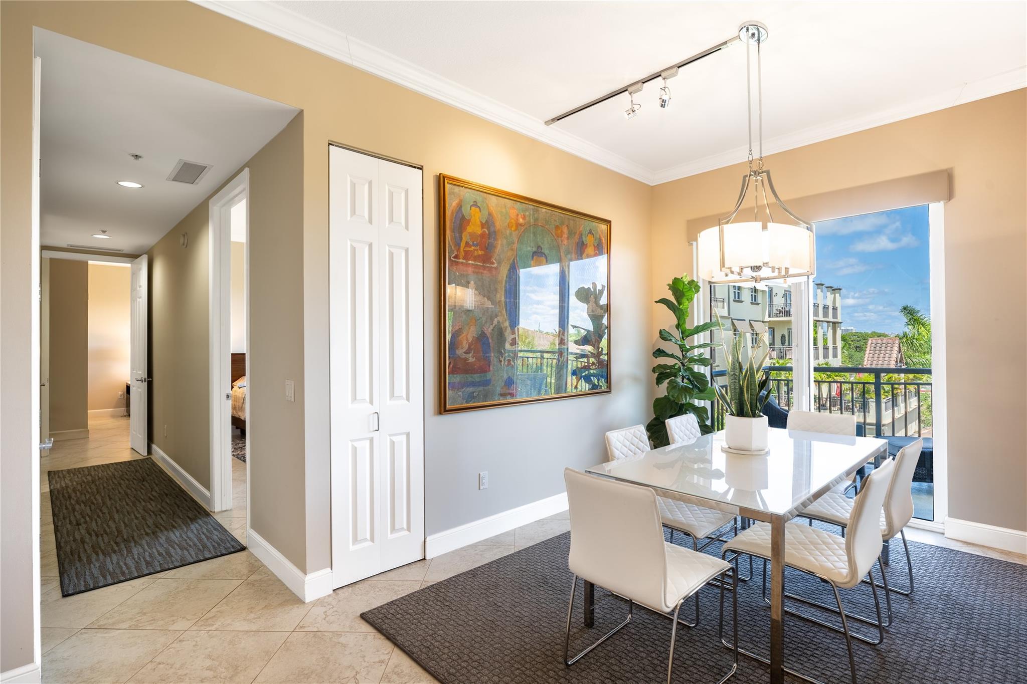 2625 NE 14th Ave 401