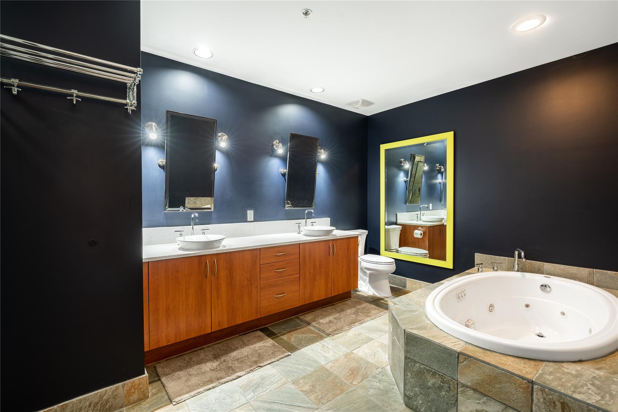 2625 NE 14th Ave 401