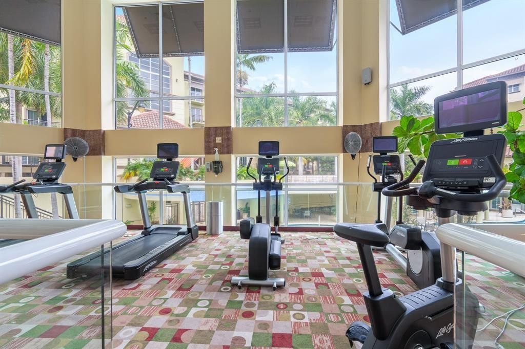 2625 NE 14th Ave 401