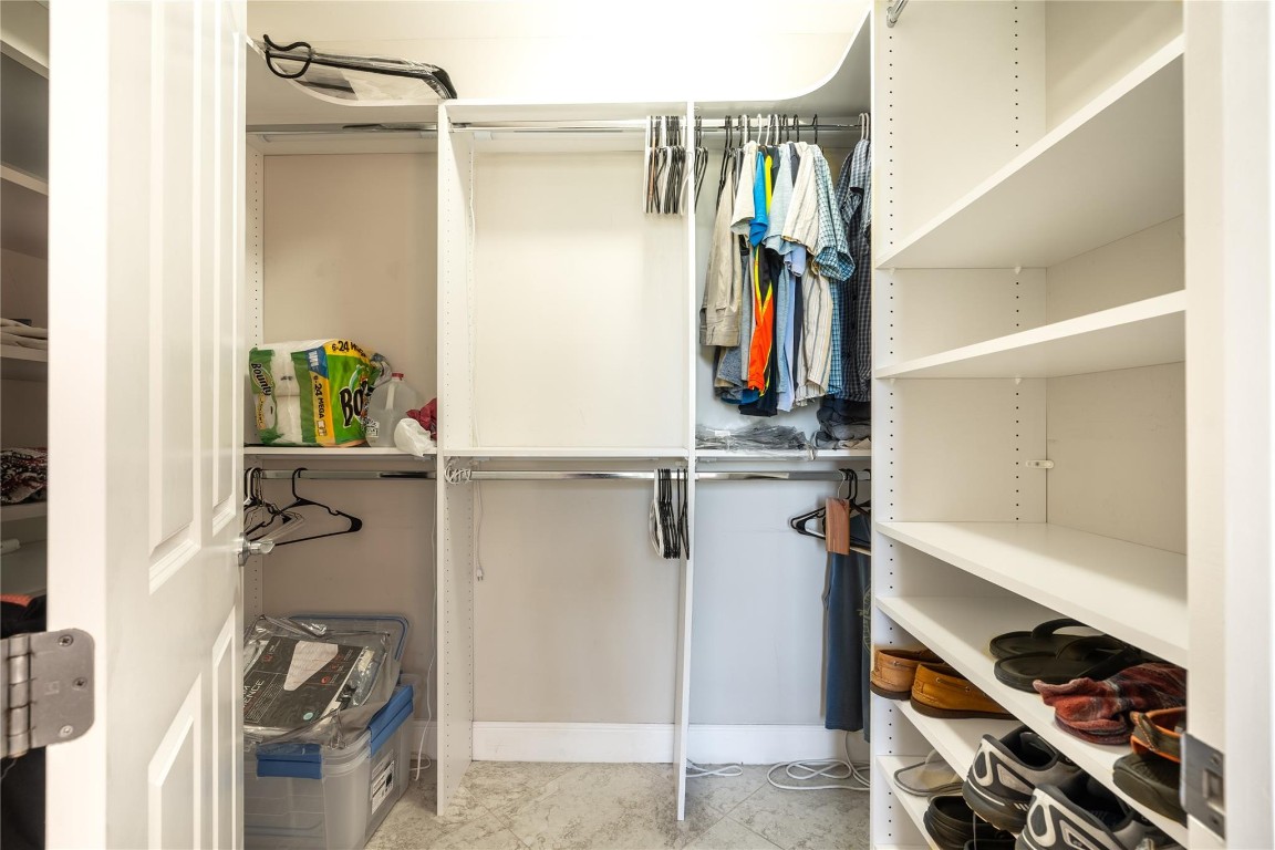 2625 NE 14th Ave 401