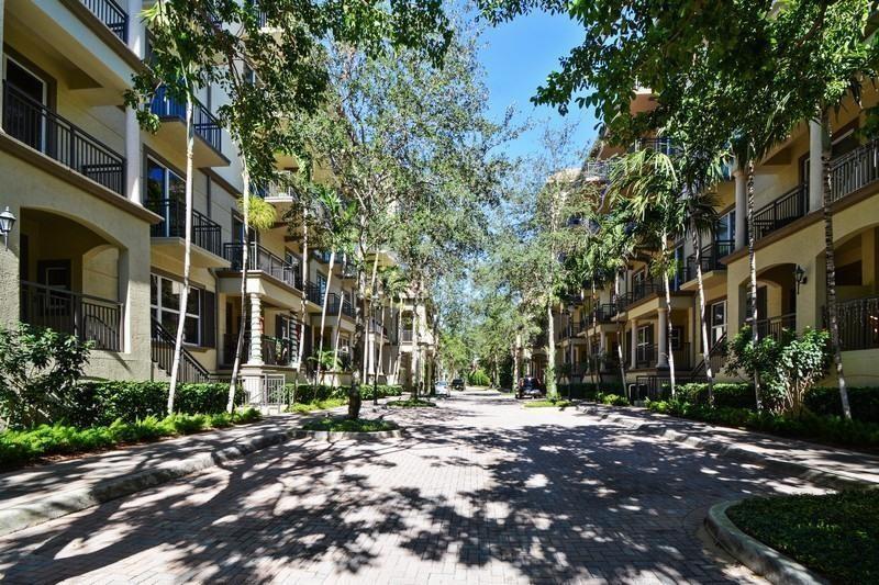 2625 NE 14th Ave 401