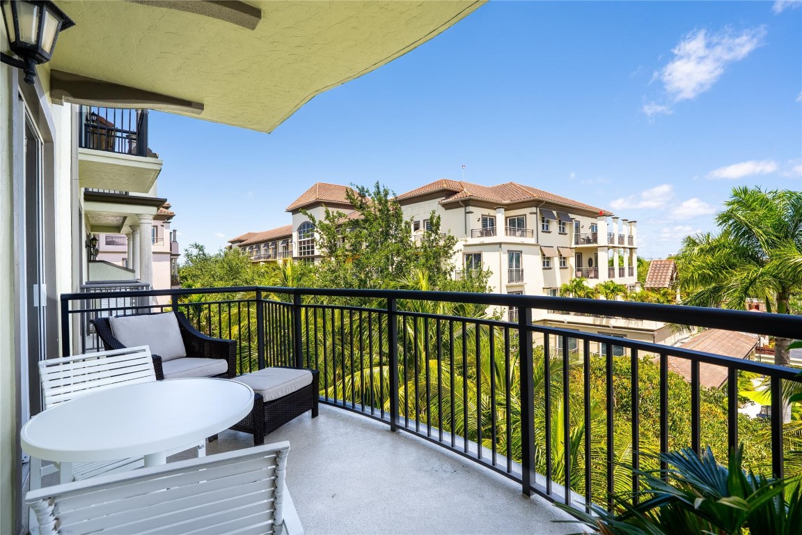 2625 NE 14th Ave 401