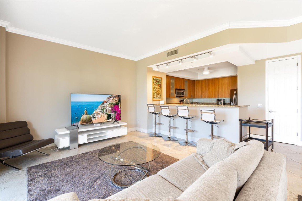 2625 NE 14th Ave 401