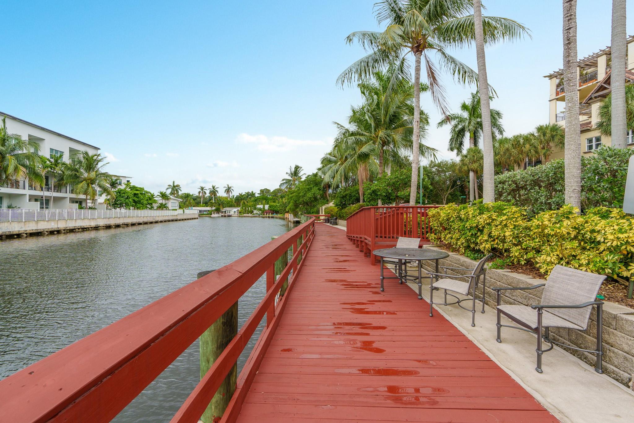 2625 NE 14th Ave 401