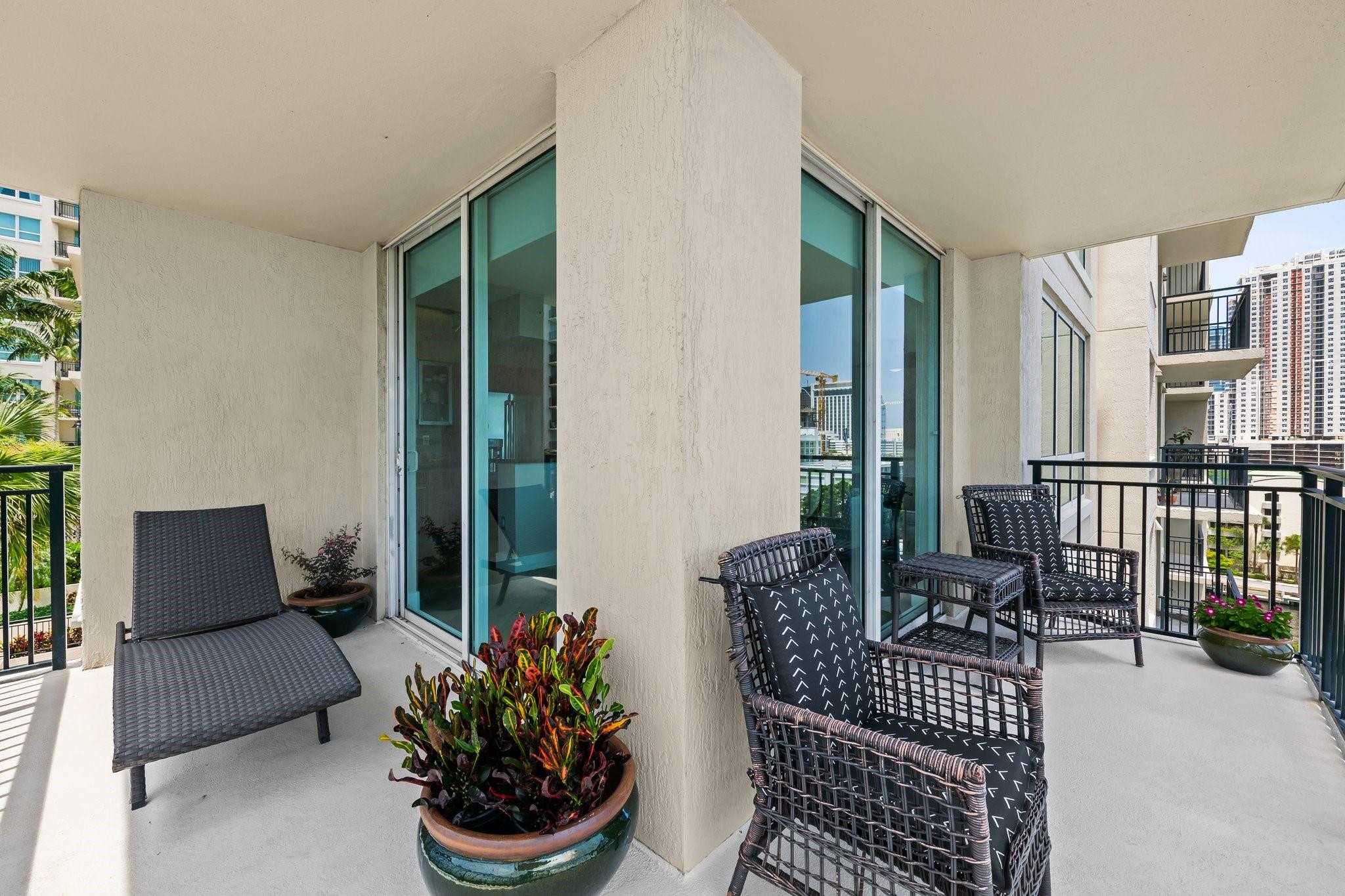 600 W Las Olas Blvd 902-S