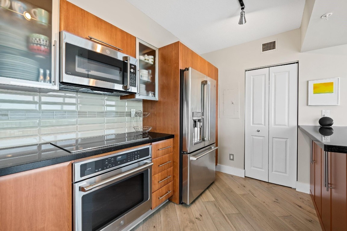 600 W Las Olas Blvd 902-S