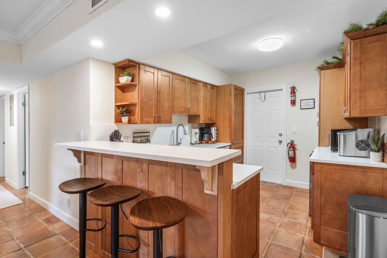 615 NE 9th Ave 53