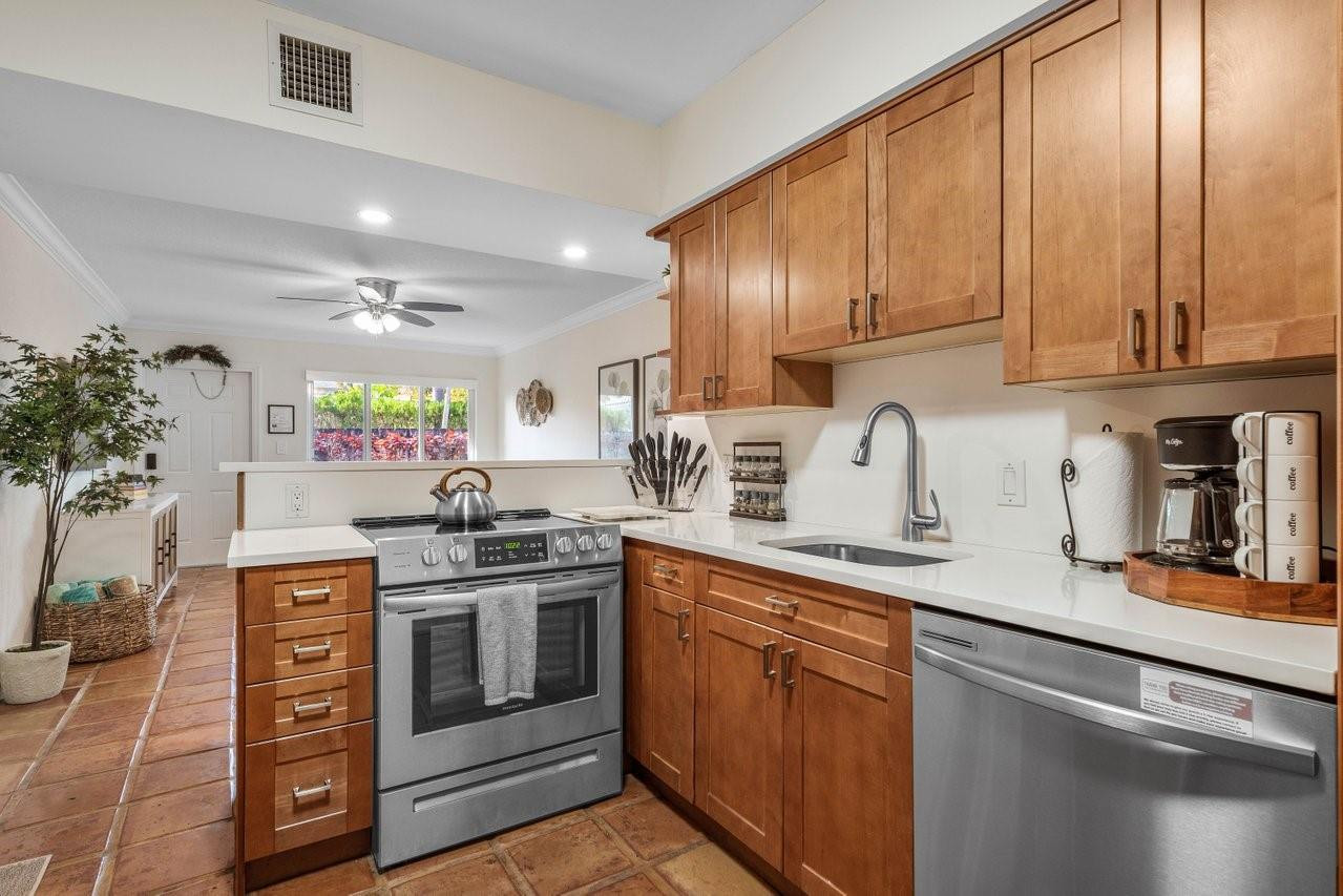 615 NE 9th Ave 53